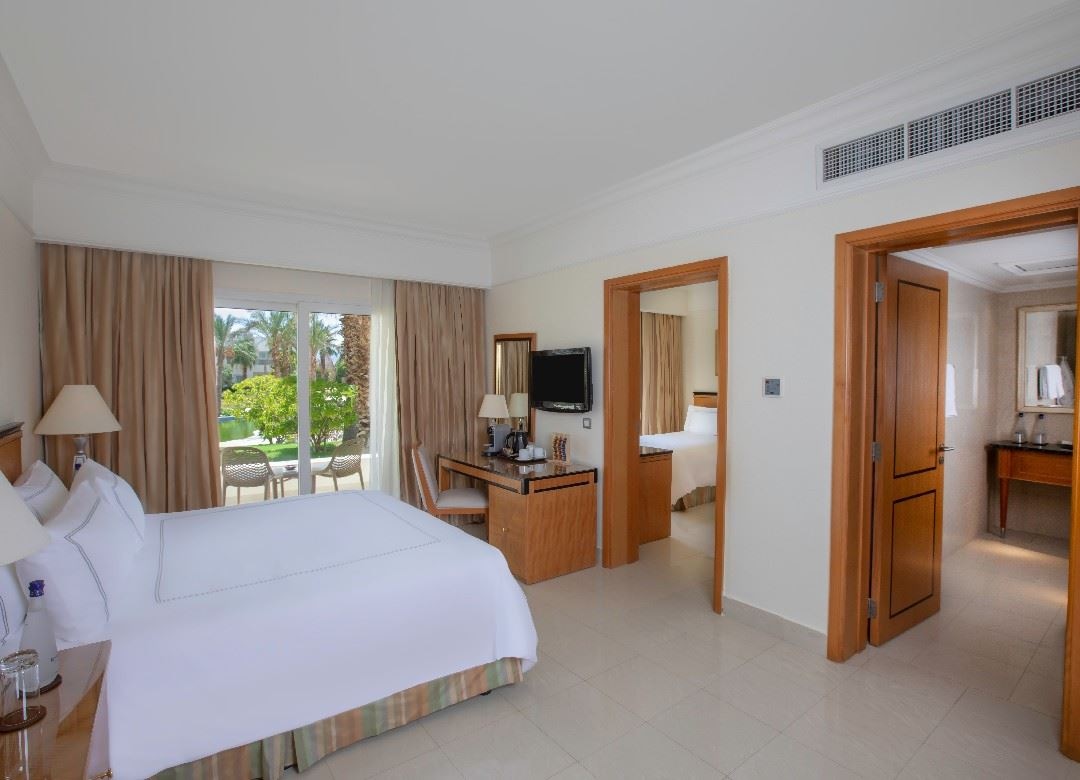 rooms-family-room-aqua