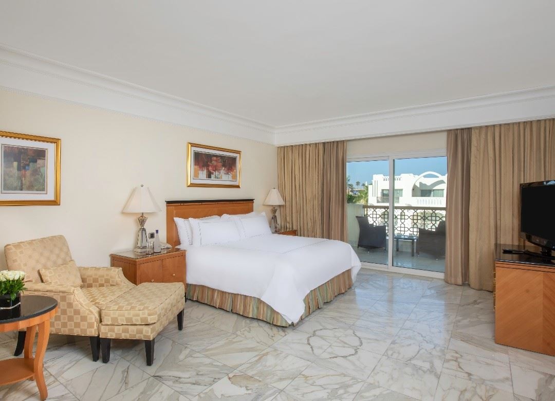 rooms-triple-suite-adult-+18