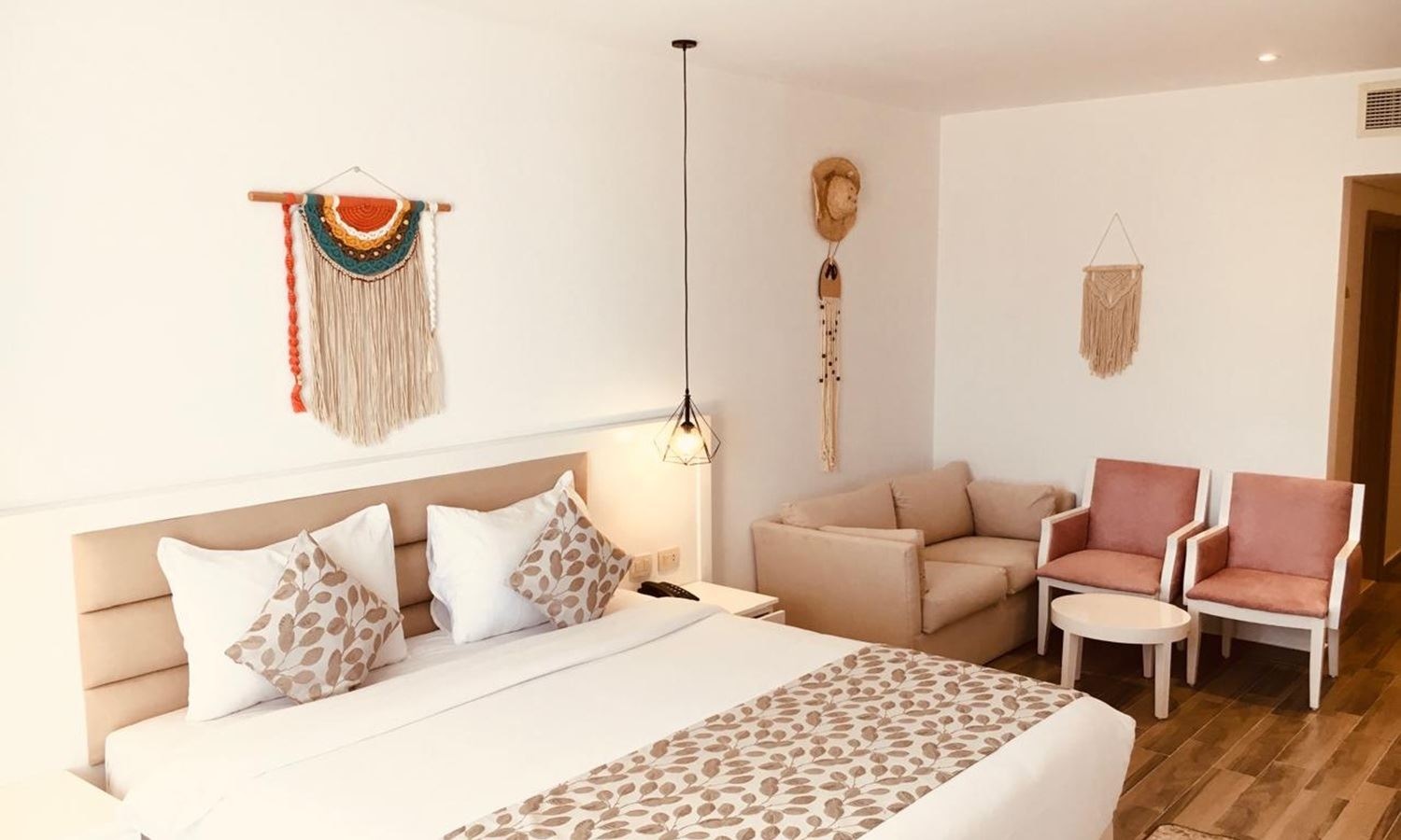 rooms-family-suite-sea-view-height-wing