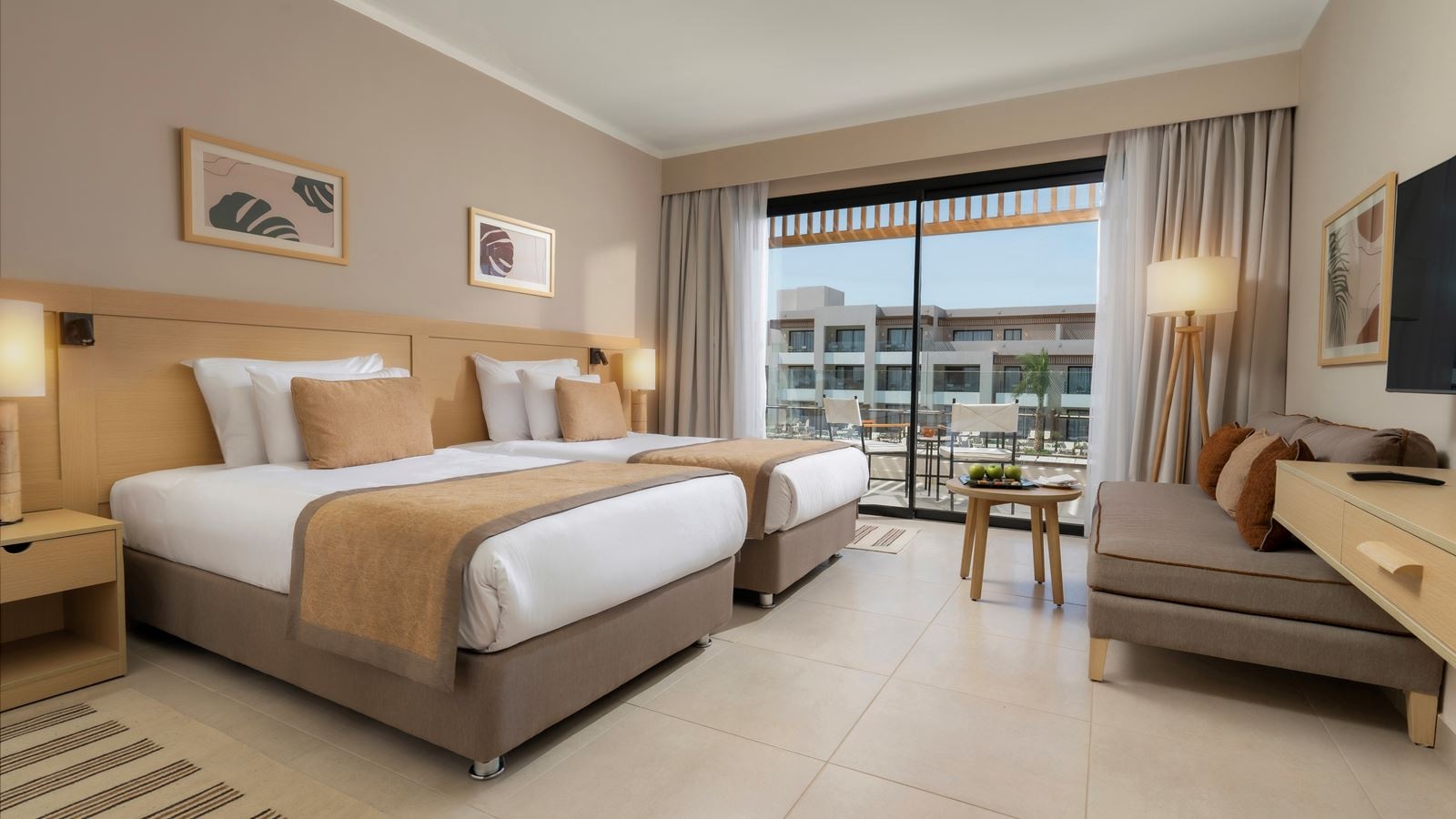 rooms-superior-pool-view