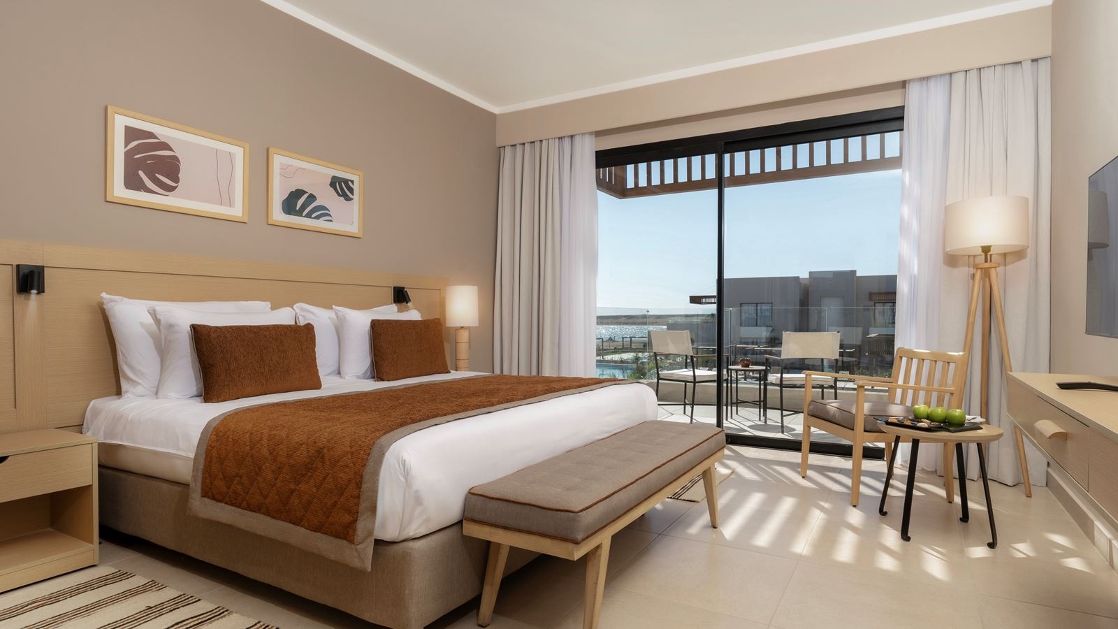 rooms-deluxe-sea-side-view