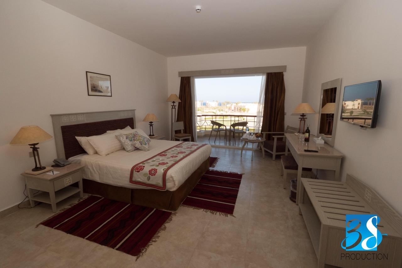 rooms-superior-beach-front-room