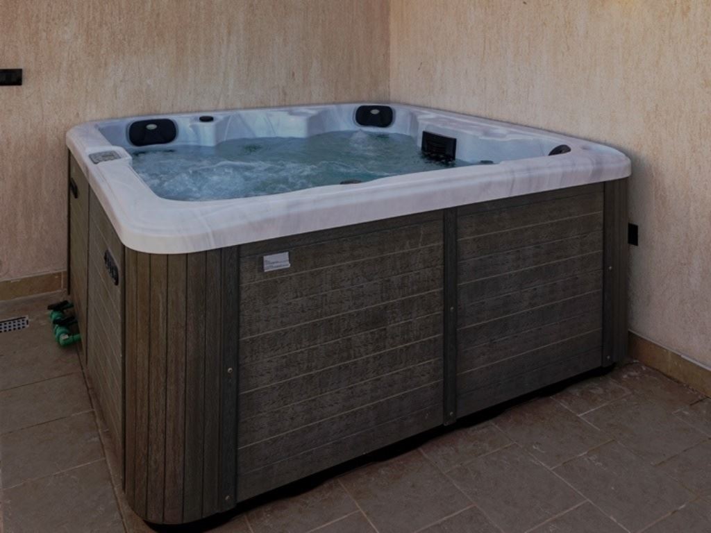 rooms-junior-suite-with-jacuzzi