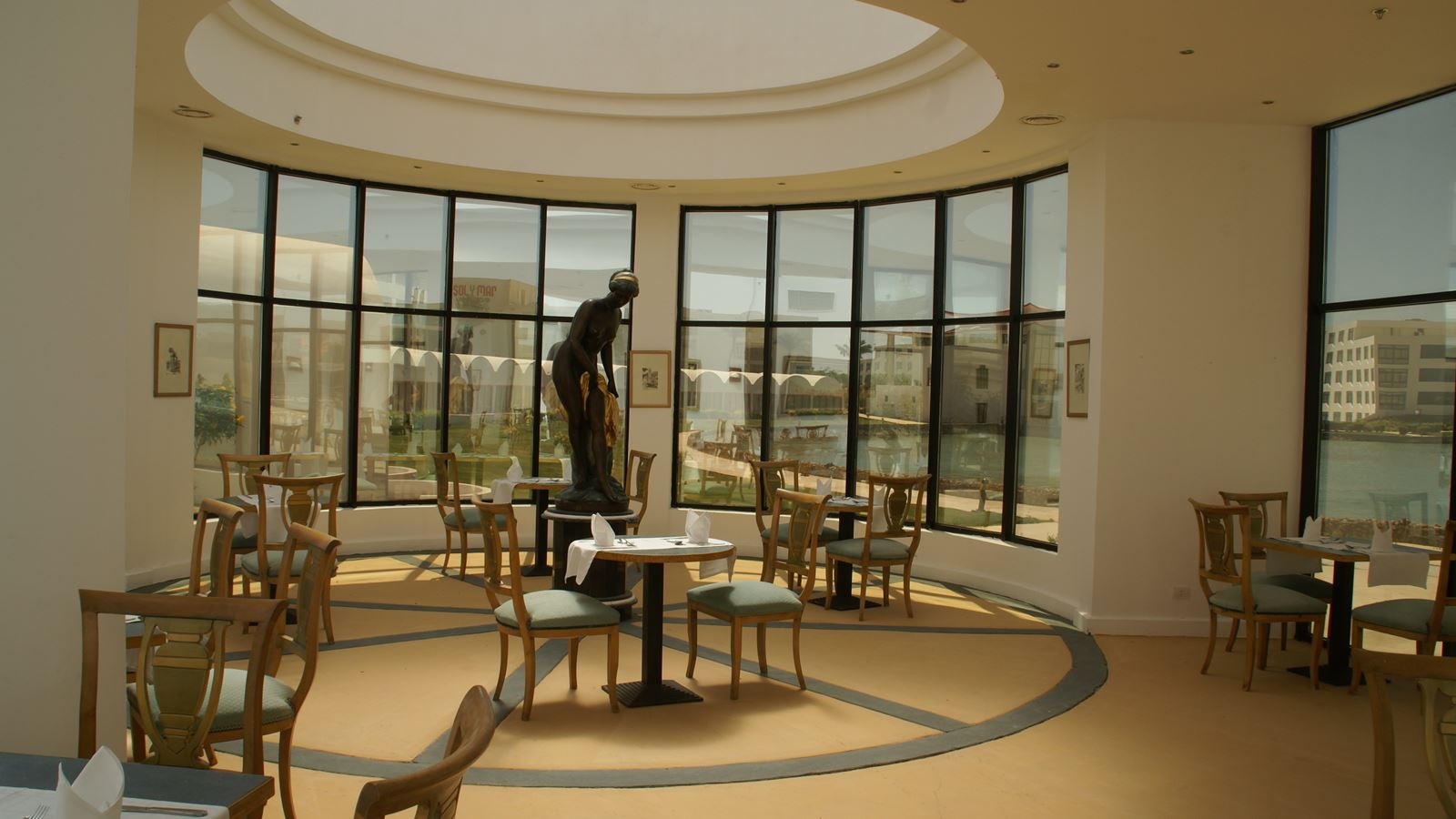 restaurants-indian-restaurant