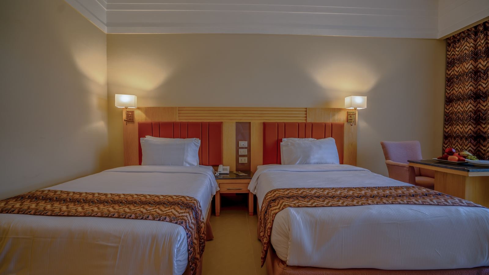 rooms-interconnected-family-room