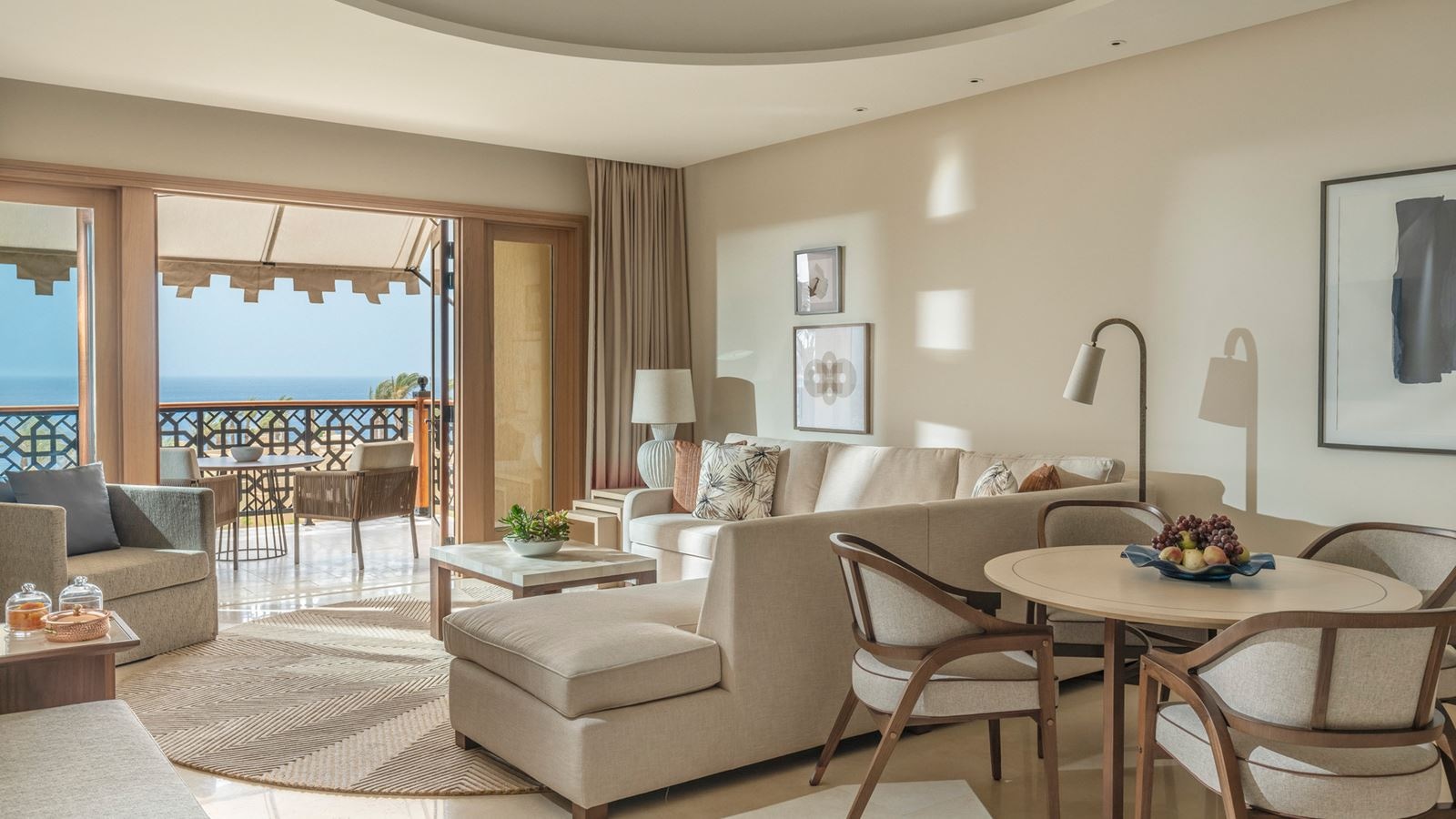 rooms-four-seasons-suite