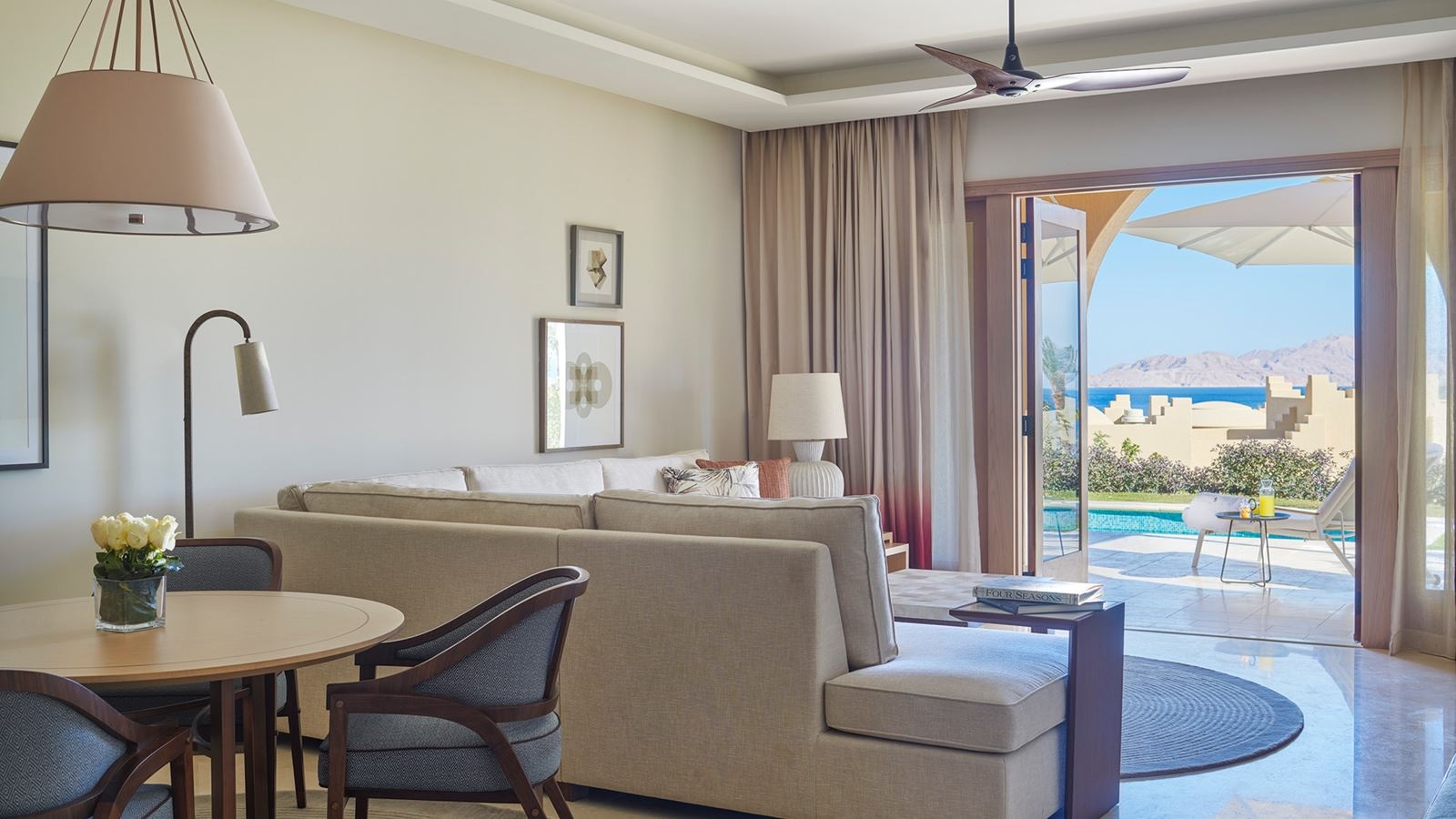 rooms-four-seasons-suite-with-pool