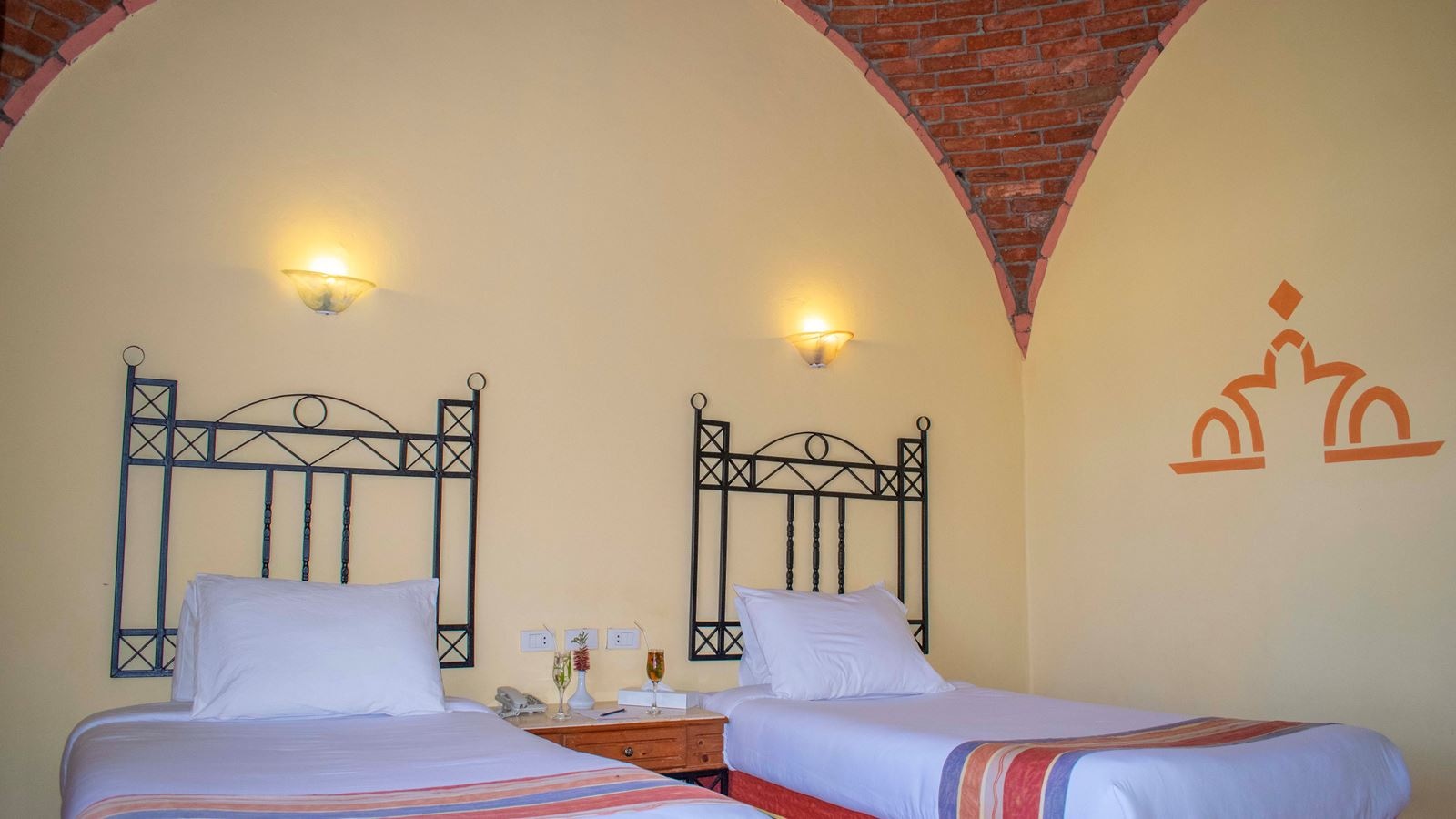 rooms-promo-room