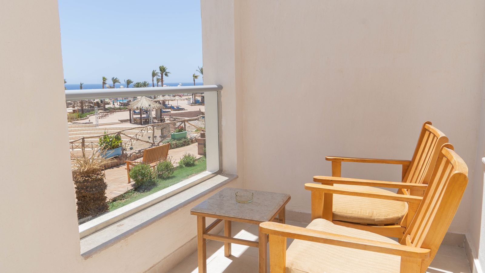 rooms-superior-room--sea-view