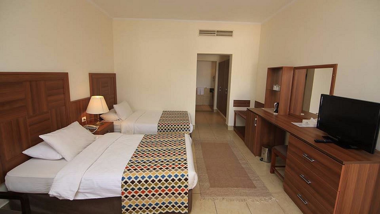 rooms-superior-room--garden-view