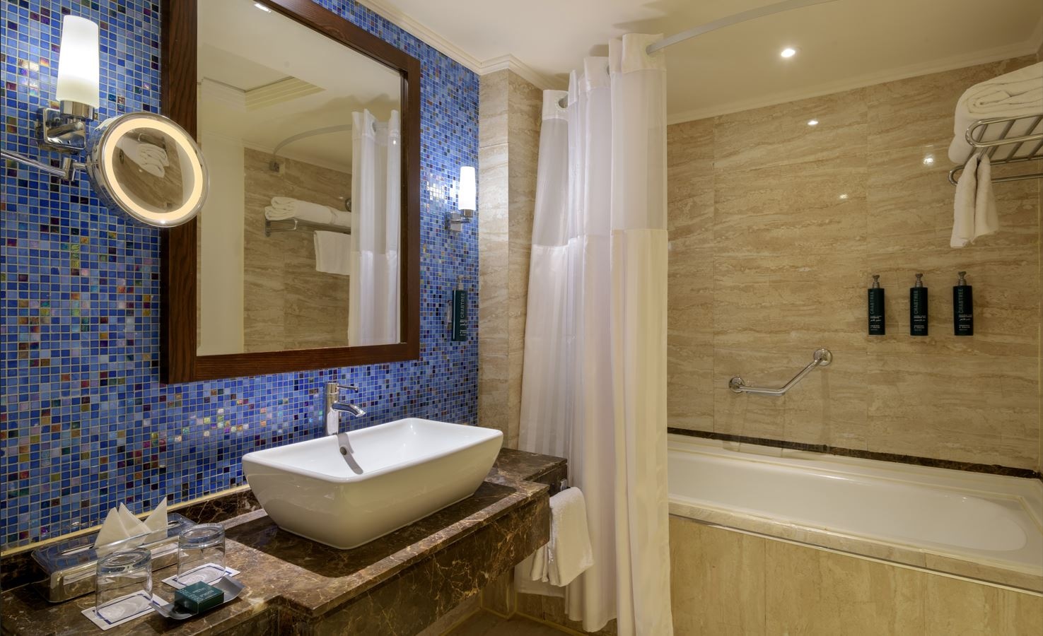 rooms-standard-room-partial-sea-view