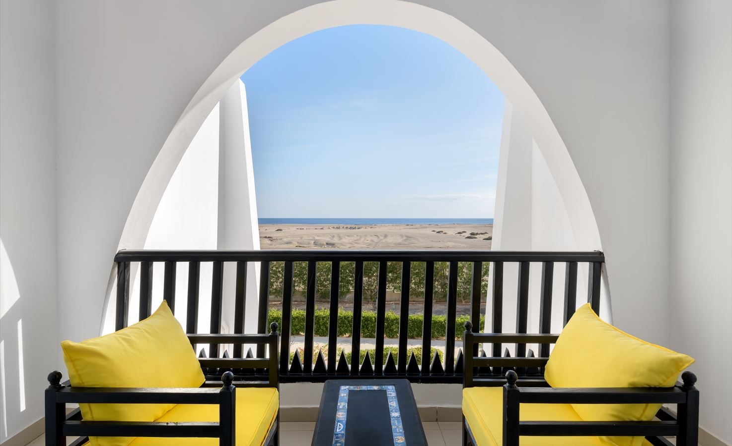 rooms-standard-room-partial-sea-view