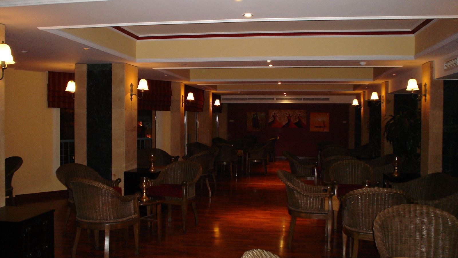 bars-jimmyz-bar--lounge