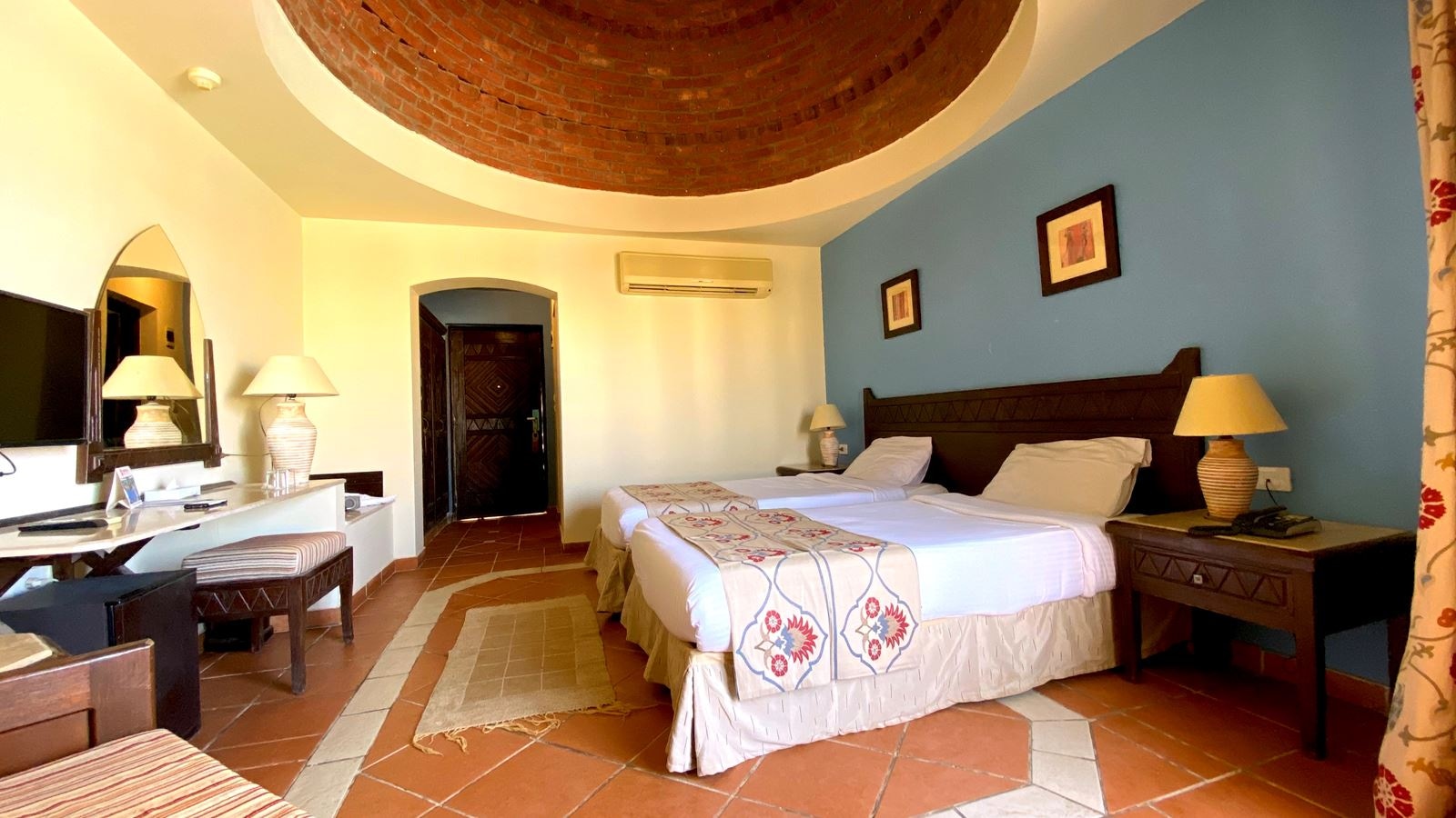 rooms-standard-room-sea-view