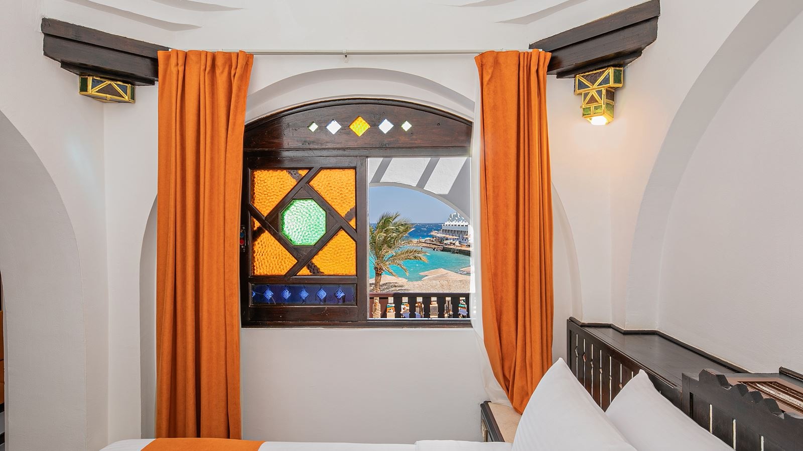 rooms-room-standard-seaview