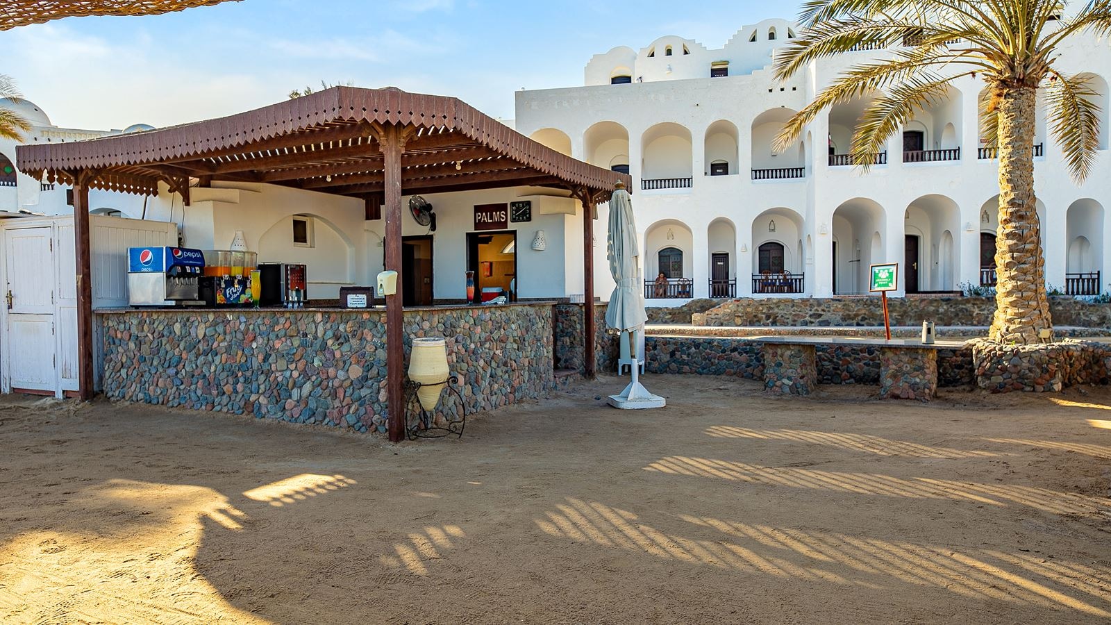 restaurants-palms-bar