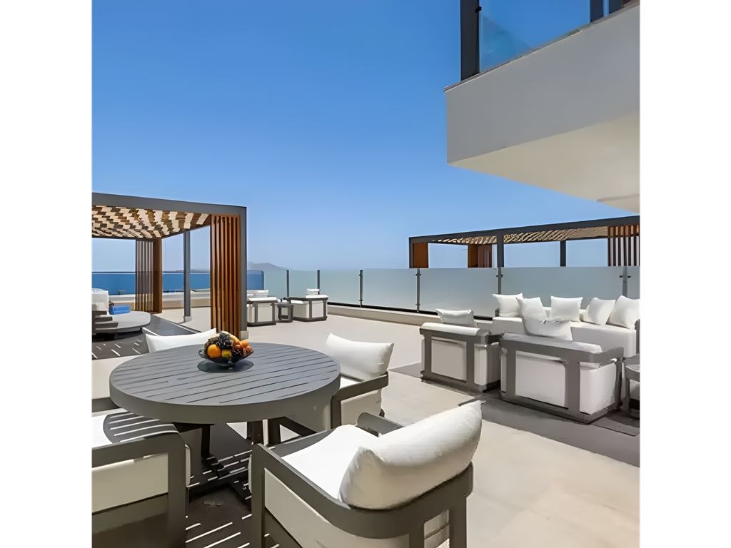 rooms-queen-suite-beach-side