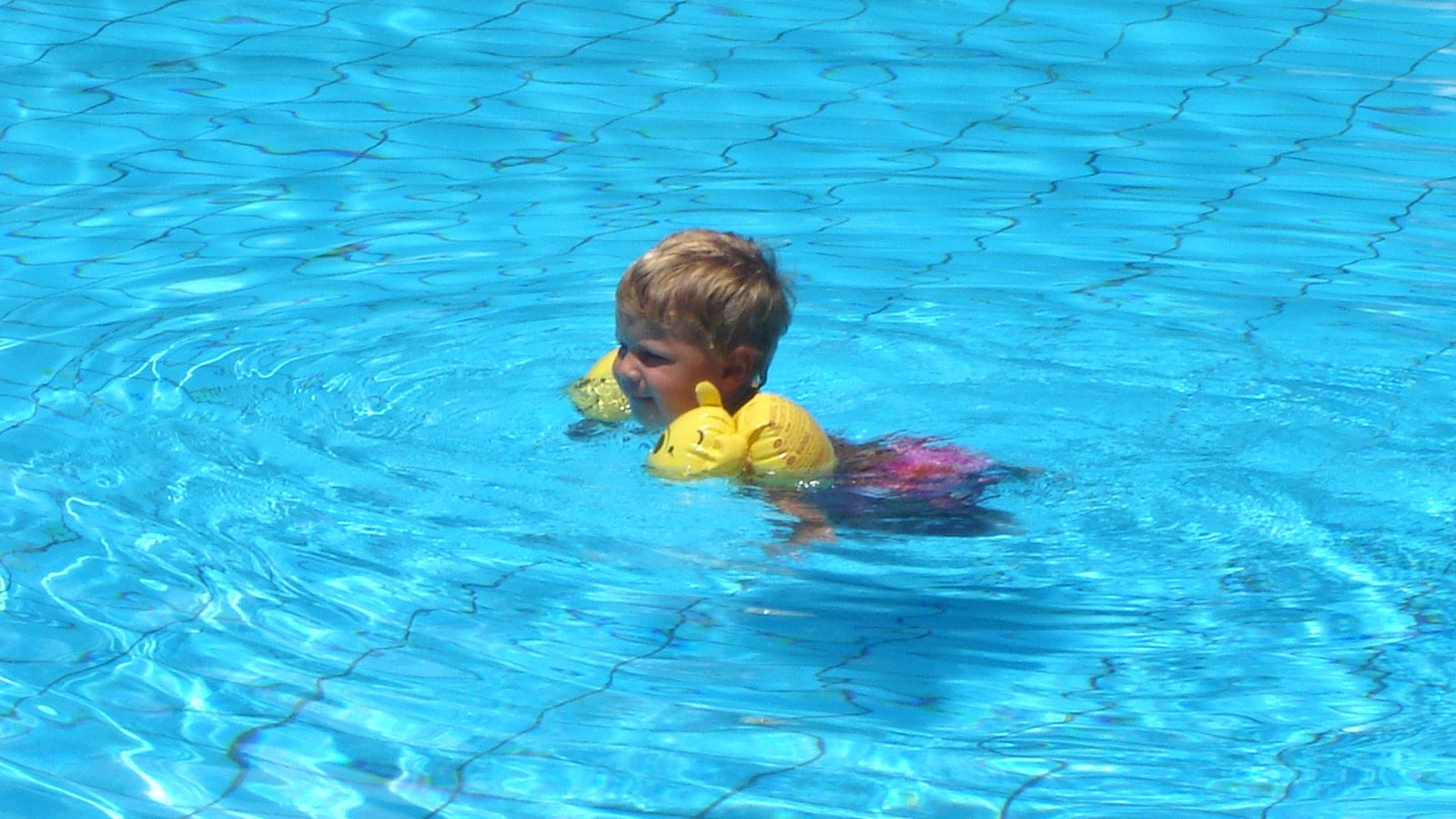 pools-outdoor-childrens-pool