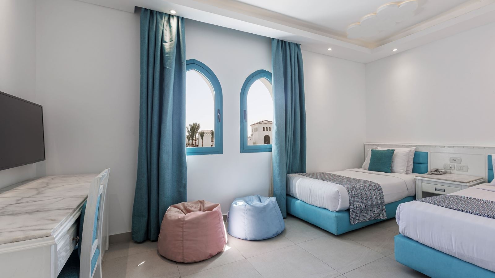 rooms-family-suite-garden-view