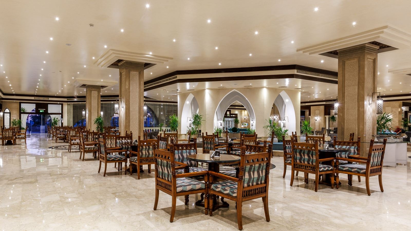 bars-sun-ray-lobby-bar