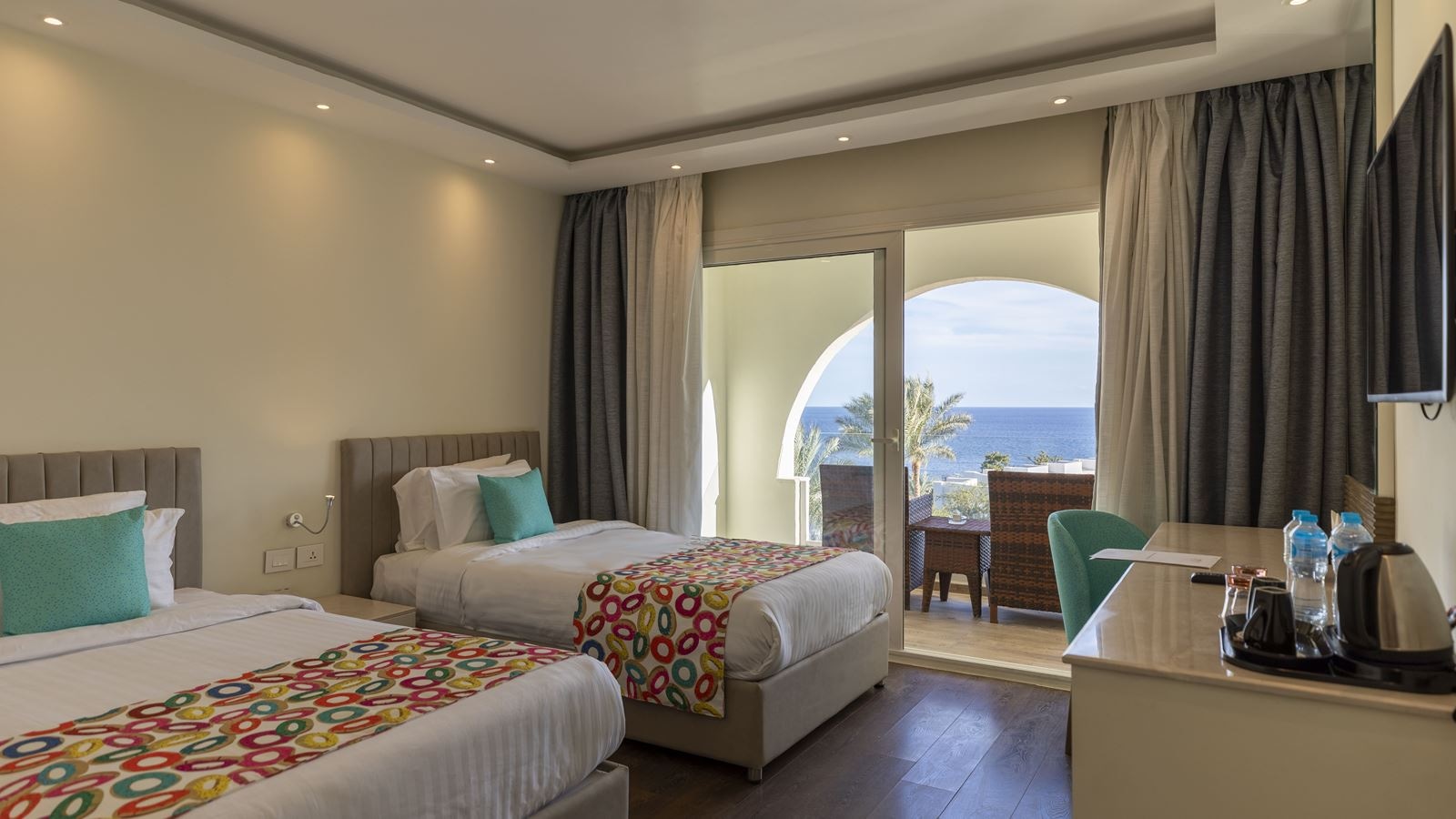 rooms-jacuzzi-family-suite