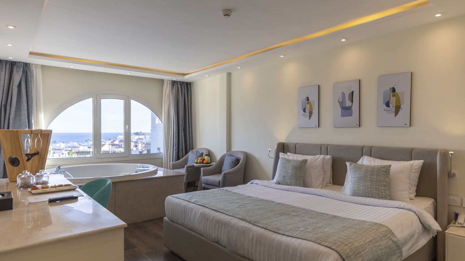 rooms-jacuzzi-family-suite