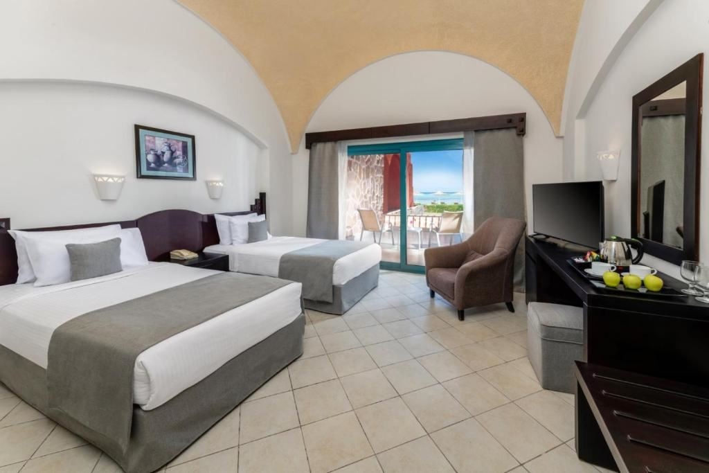 rooms-room-standard-seaview