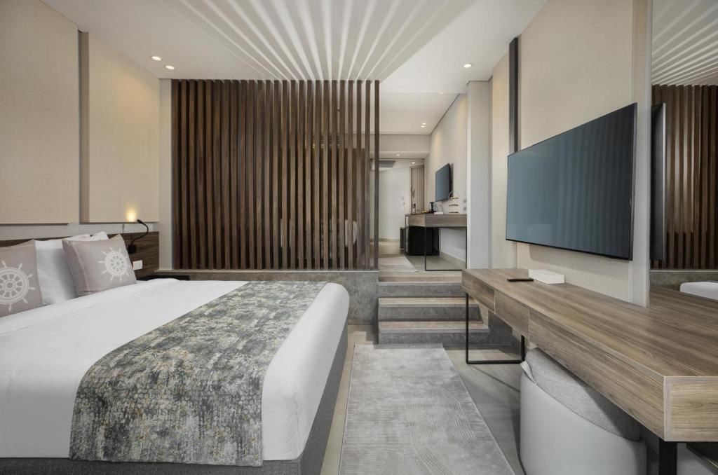 rooms-deluxe-family-room-sv