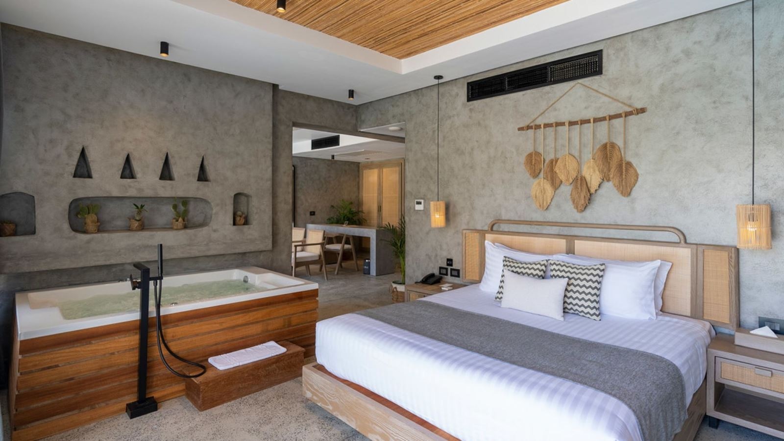 rooms-tucana-pool--jacuzzi-suite--psv