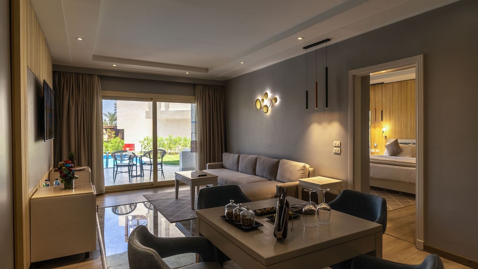 rooms-royal-suite-sea-view