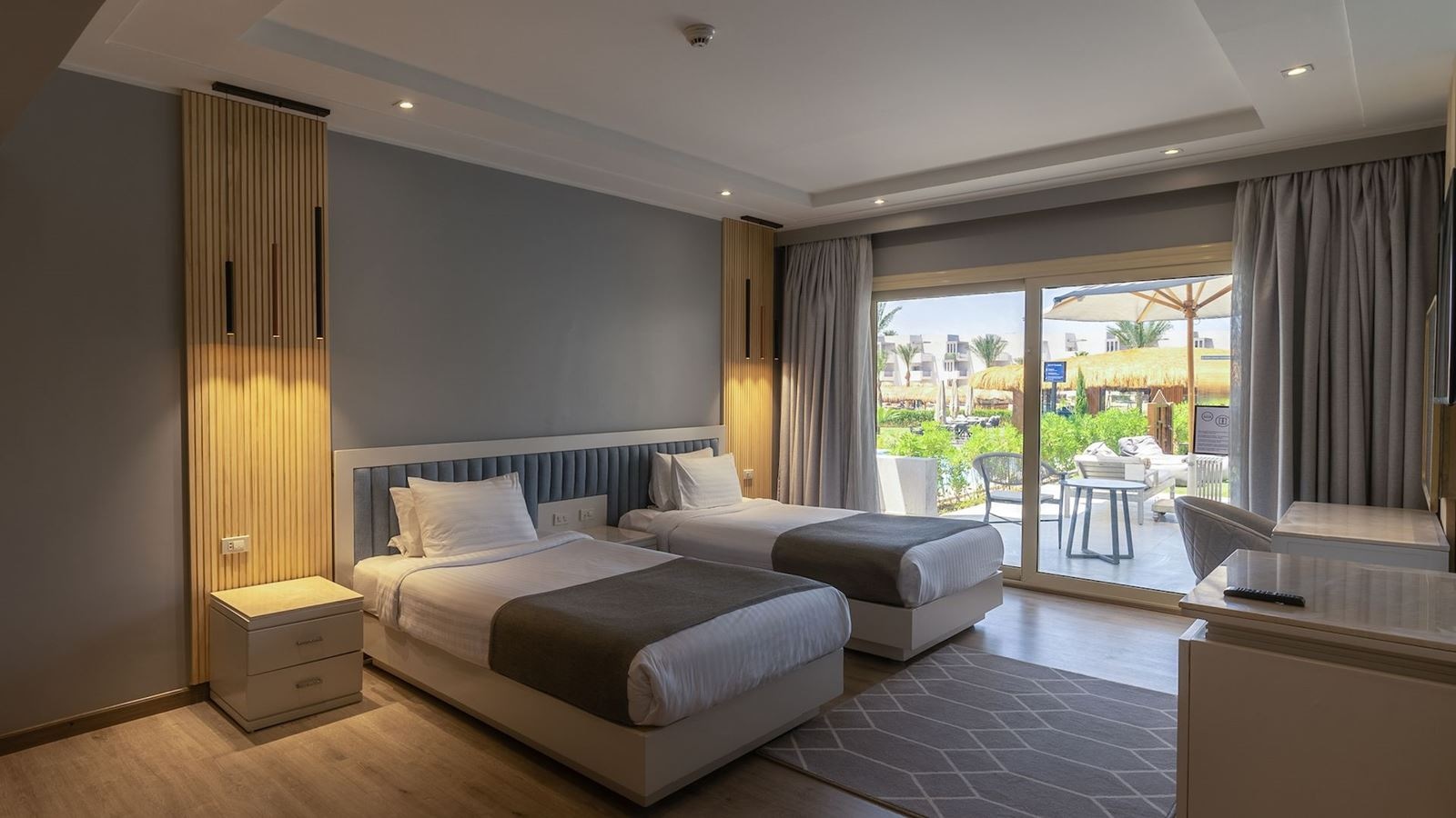 rooms-royal-suite-sea-view