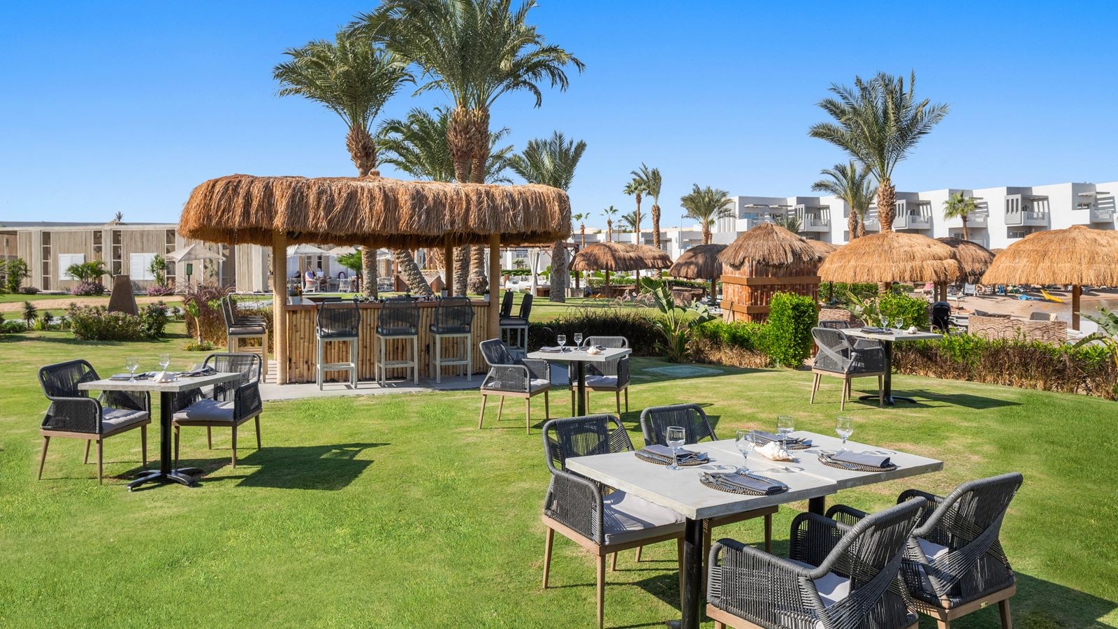 restaurants-posh-club-lounge