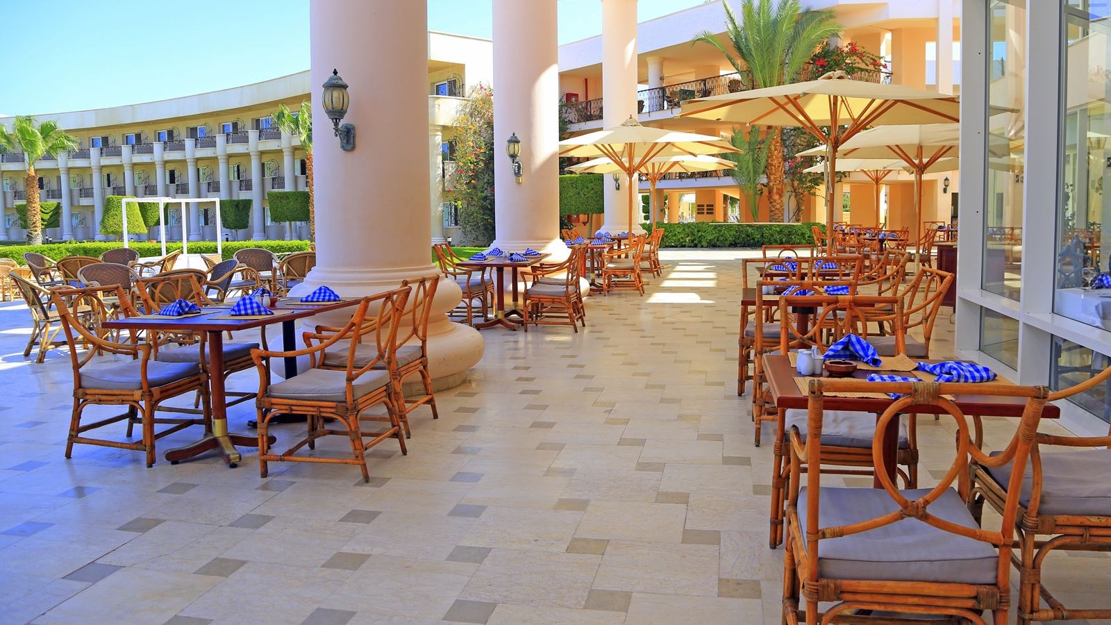 restaurants-royal-main-restaurant