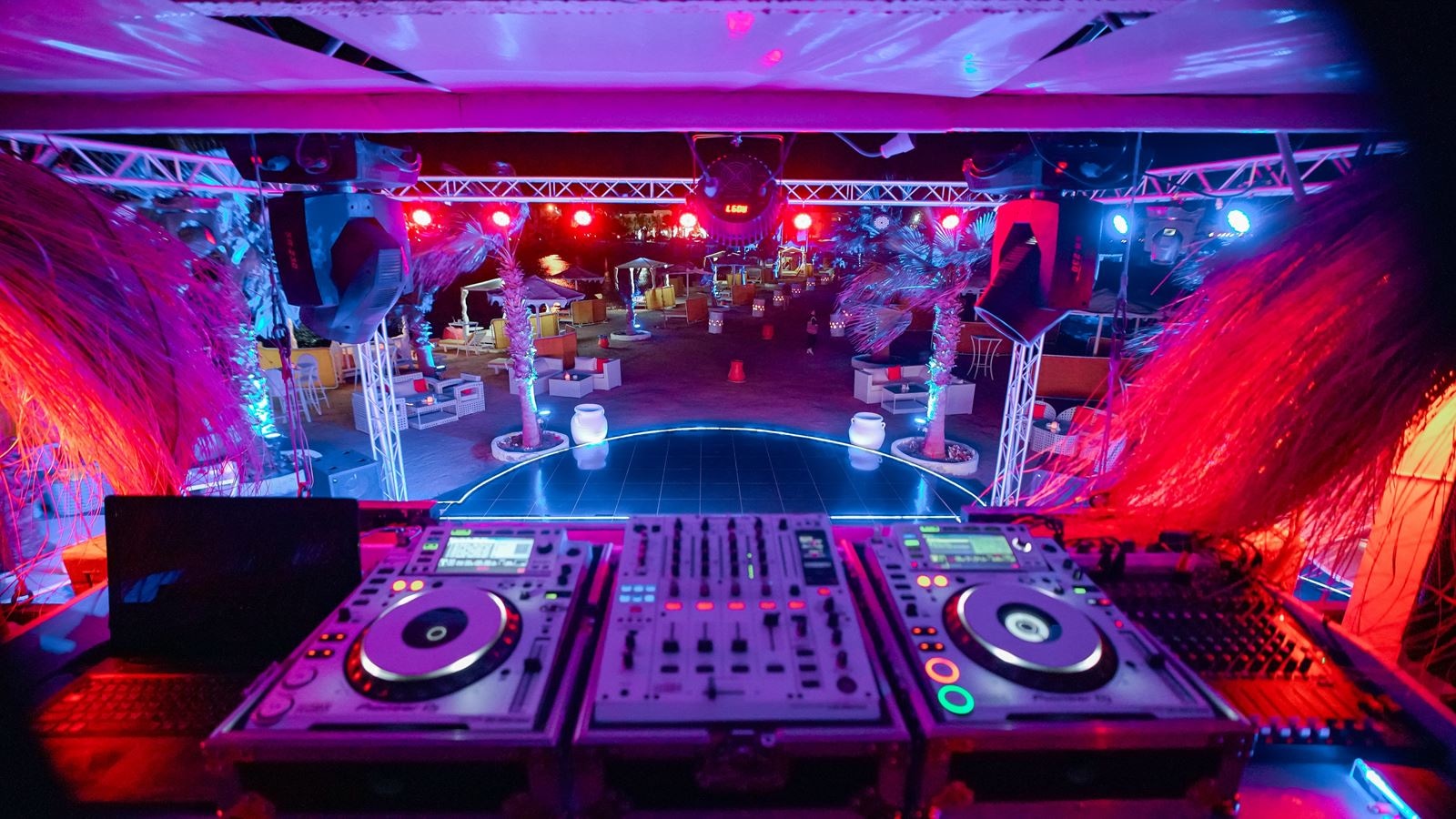 bars-coco-loco-beach-lounge