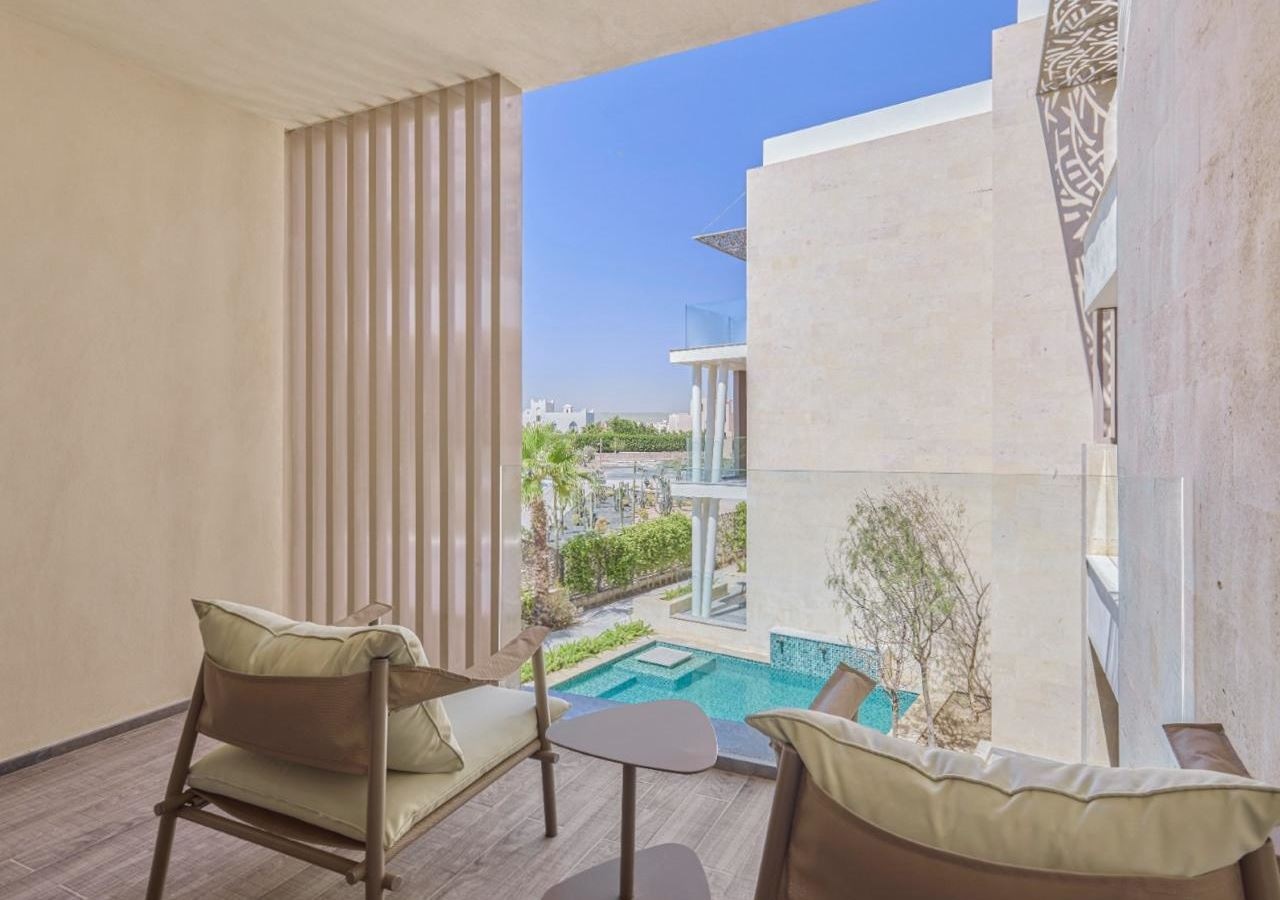 rooms-superior-room-with-plunge-pool-view