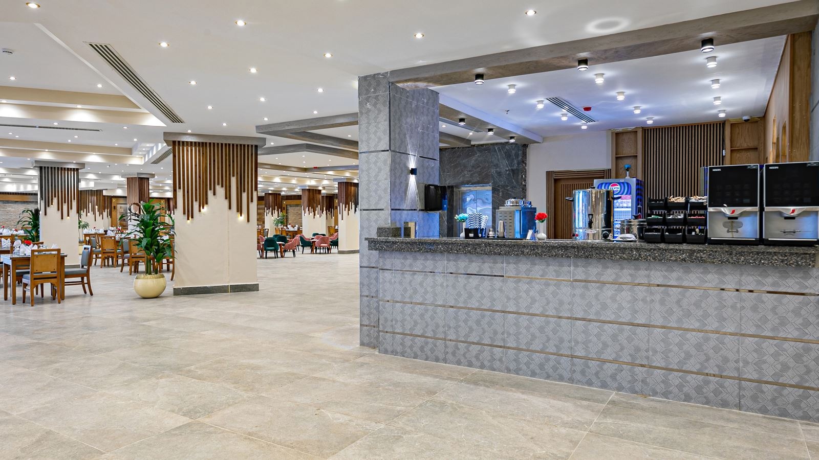 restaurants-the-majesty-restaurant-main-restaurant