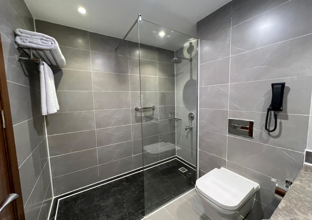 rooms-standard-room-garden--pool-view