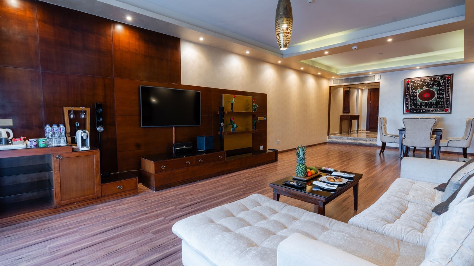 rooms-posh-club-presidential-suite-sv