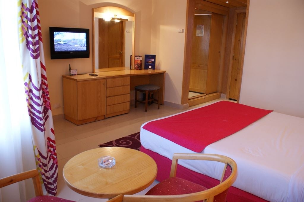 rooms-standard-room-garden-view