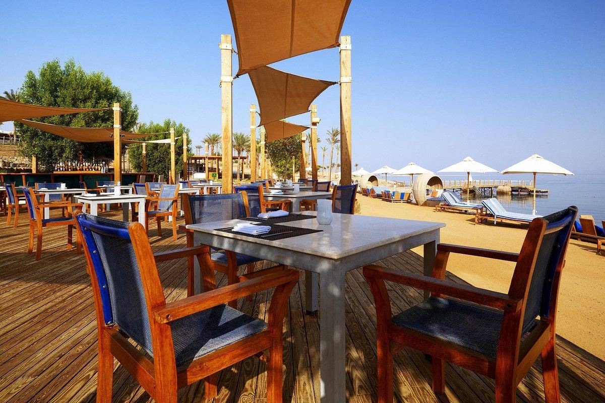 restaurants-sails