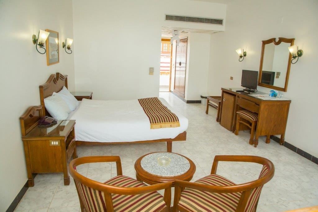 rooms-standard-room--gardenpoolview