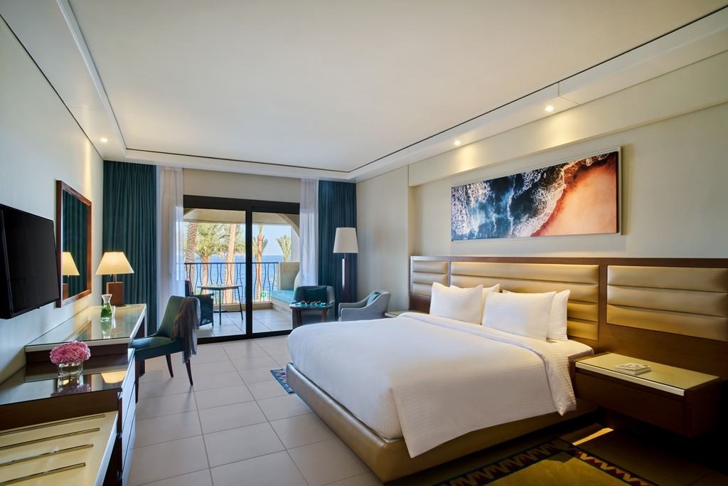 rooms-sea-front-room-with-lounge-access