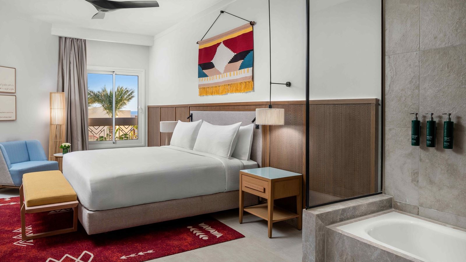 rooms-beachside-king-premium-suite-pool-or-sea-view