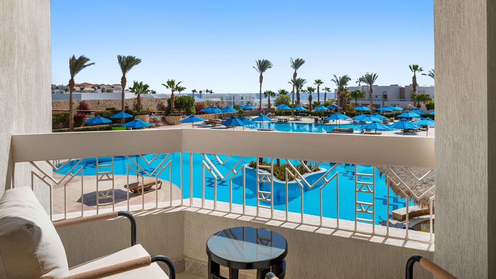 rooms-beachside-king-romantic-suite-with-pool--sea-view