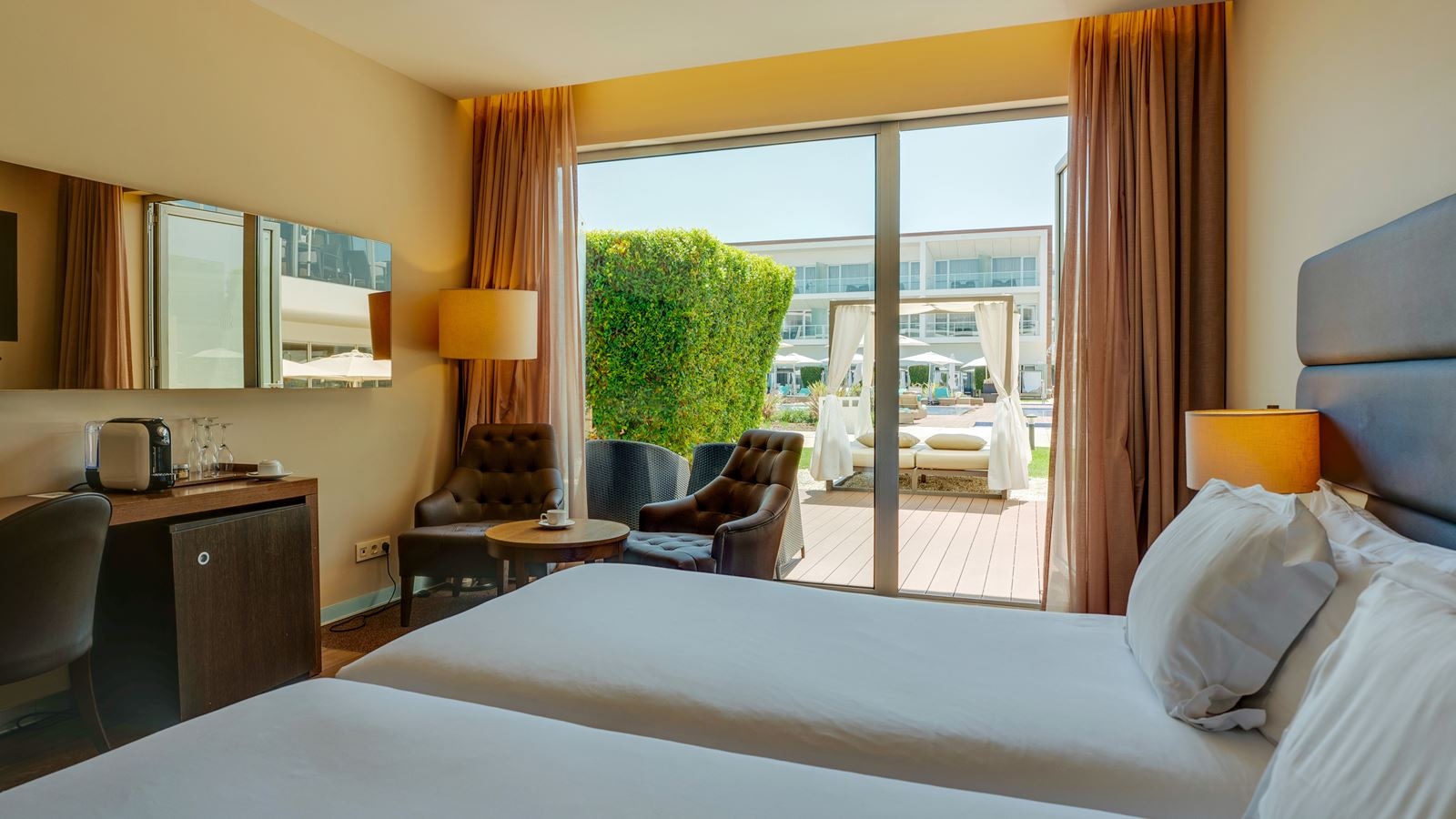 rooms-double-terrace-bali-bed