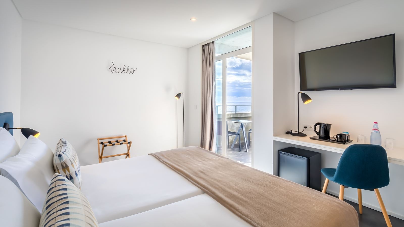 rooms-double-side-sea-view-room-balcony-or-terrace