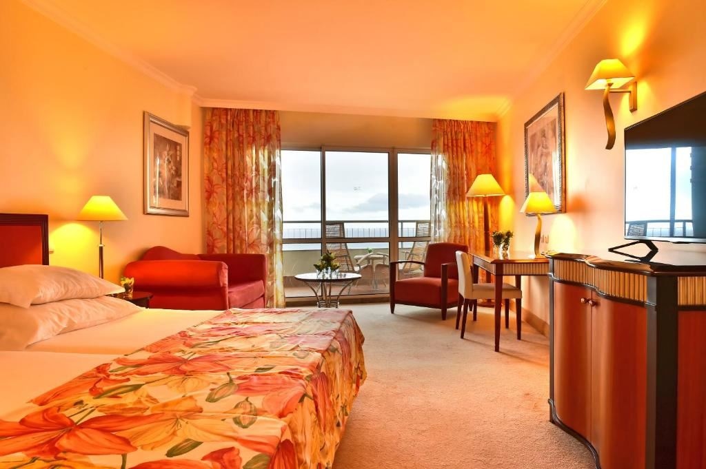 rooms-classic-side-sea-view