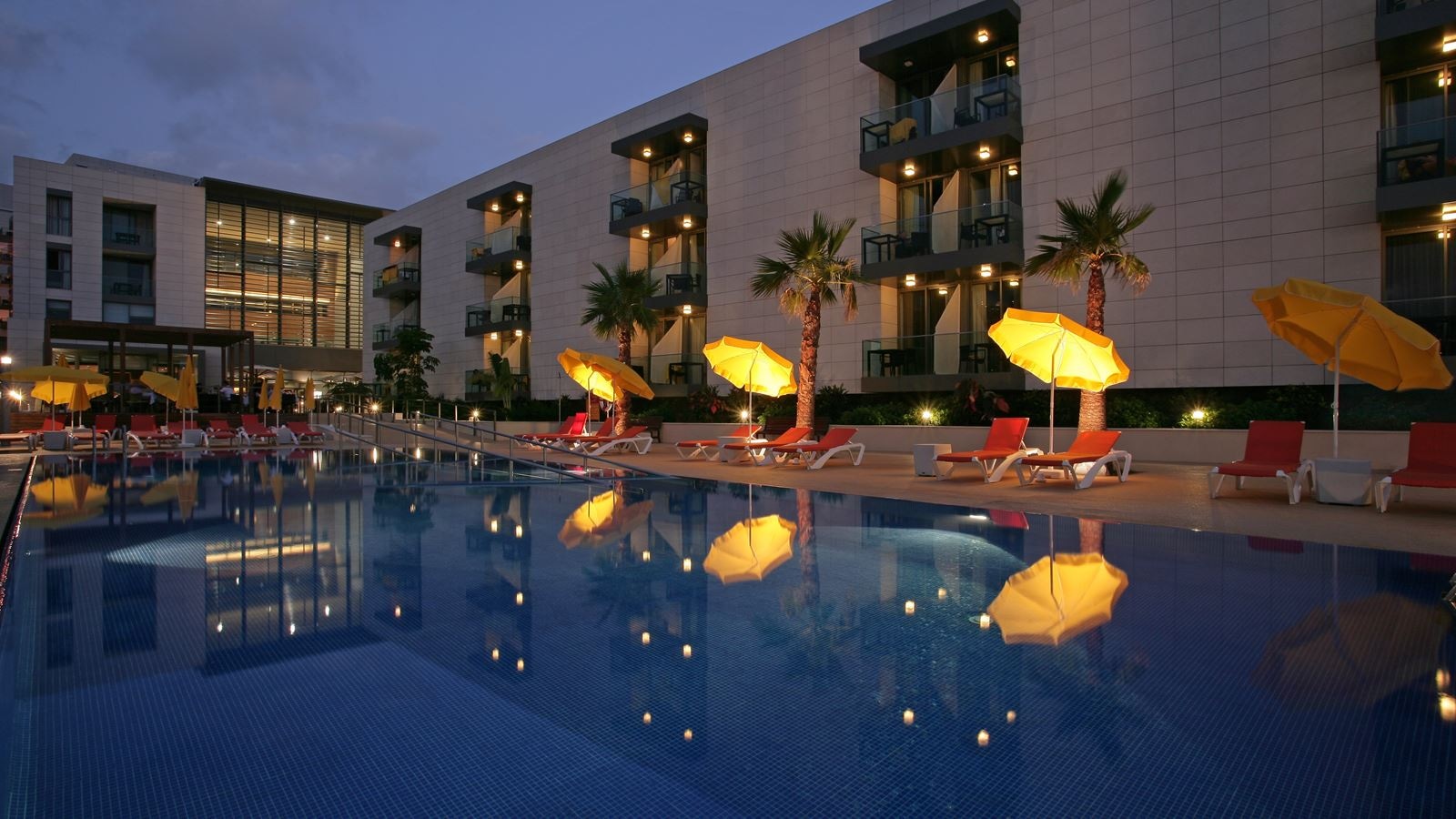 pools-outdoor--indoor-pool