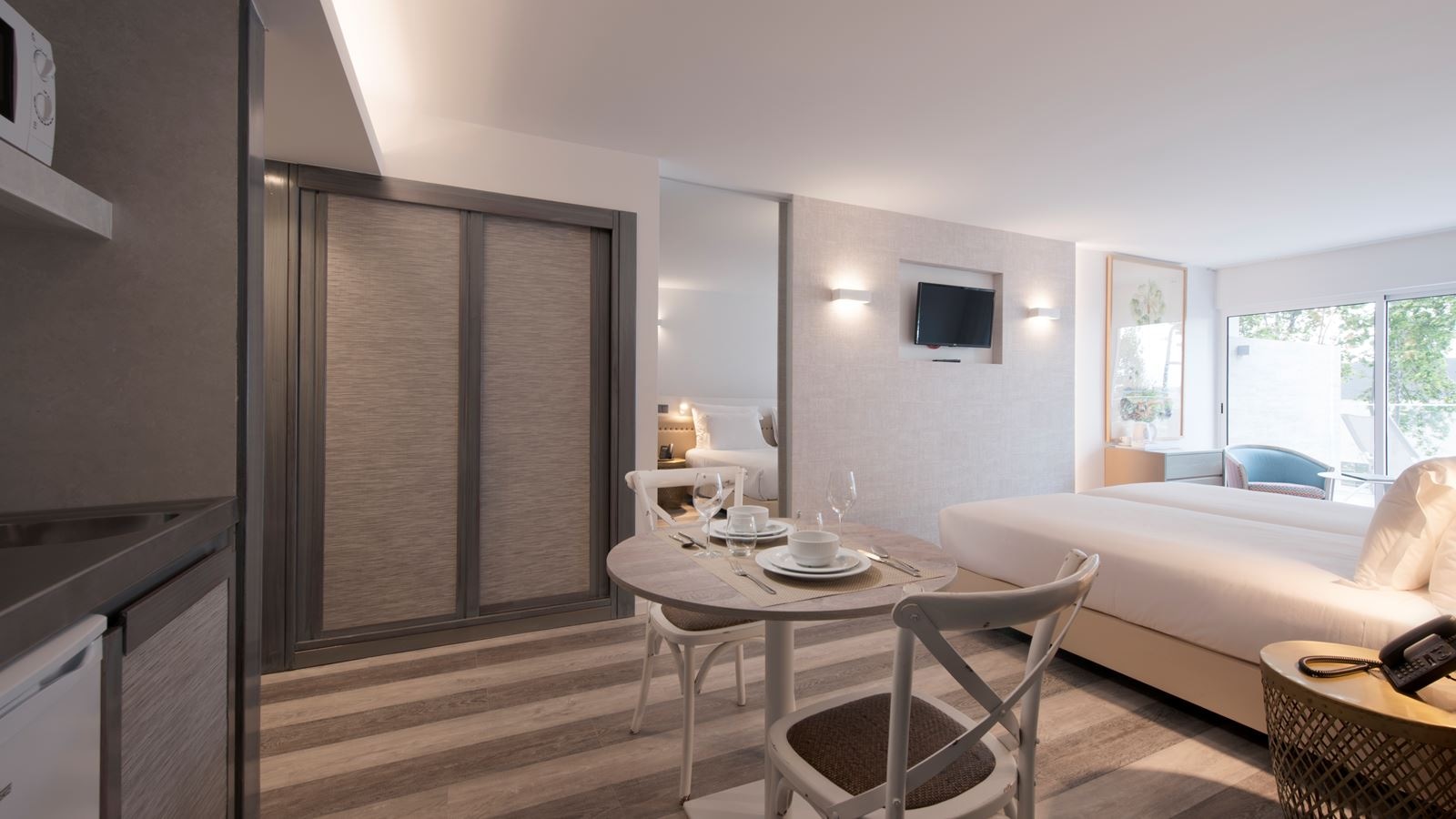 rooms-studio-partial-sea-view