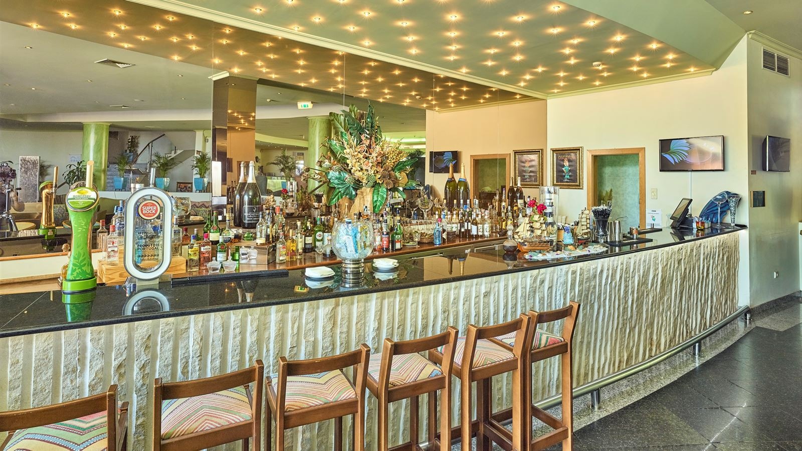 bars-piano-bar